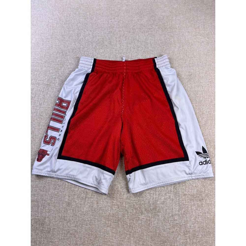 Vintage Adidas Chicago Bulls Mesh Basketball Shorts Red White Mens Medium